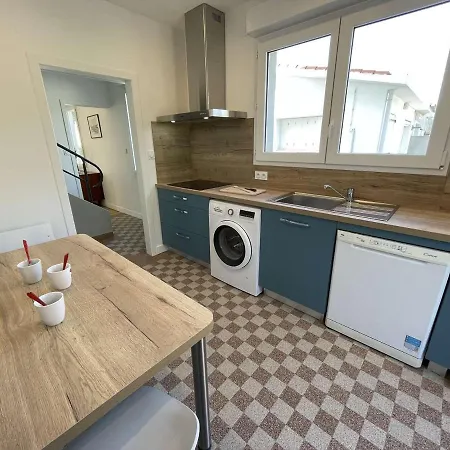 Maison Renovee 5 Pieces, Jardin Clos, A 2 Pas De L'ocean, Pour 10 Personnes - - Fr-1-224c-231 Holiday home Saint-Jean-de-Monts