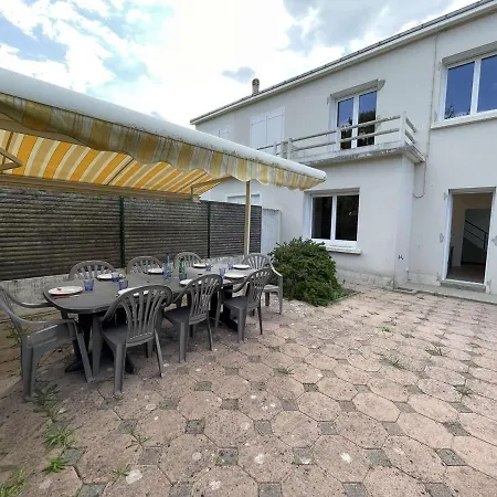 Holiday home Maison Renovee 5 Pieces, Jardin Clos, A 2 Pas De L'ocean, Pour 10 Personnes - - Fr-1-224c-231 Saint-Jean-de-Monts