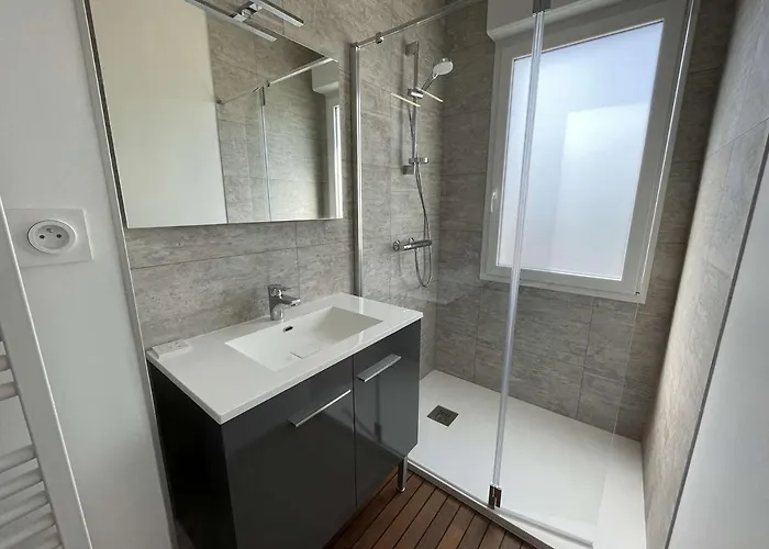 Casa de Férias Maison Rénovée 5 Pièces, Jardin Clos, à 2 Pas De L'océan, Pour 10 Personnes - - Fr-1-224c-231