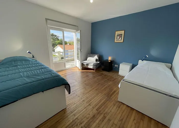 Maison Rénovée 5 Pièces, Jardin Clos, à 2 Pas De L'océan, Pour 10 Personnes - - Fr-1-224c-231 *