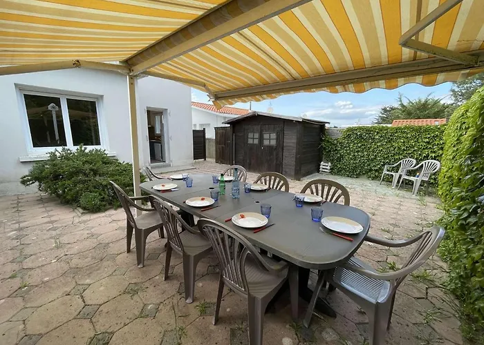 Casa de Férias Maison Rénovée 5 Pièces, Jardin Clos, à 2 Pas De L'océan, Pour 10 Personnes - - Fr-1-224c-231 Saint-Jean-de-Monts